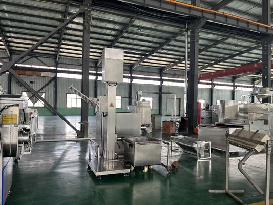 เครื่องจักรแปรรูปอาหารสัตว์เลี้ยงเปียก ระบบอัดรีด 380V 50HZ แรงดันไฟฟ้า